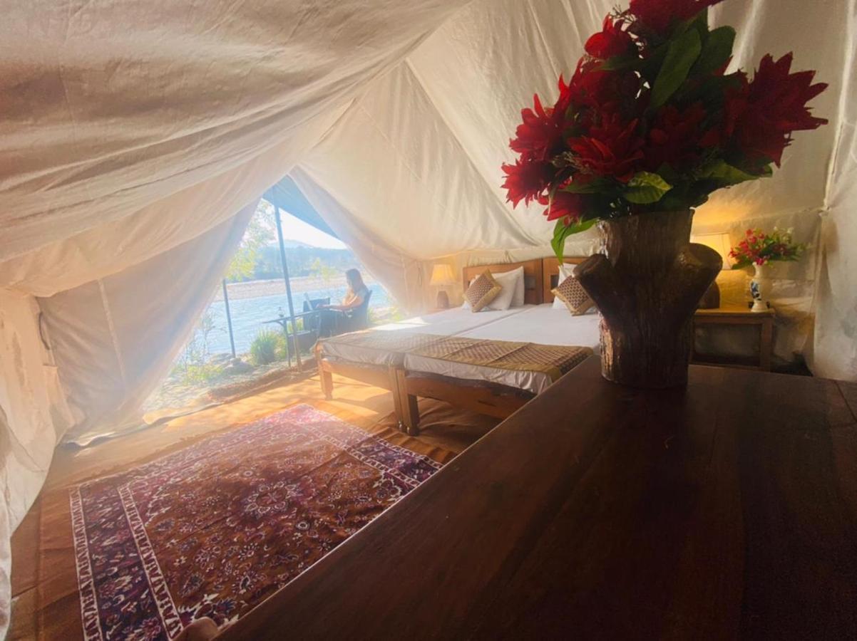 Lushy Days Boom Camp Hotel Tanakpur Екстериор снимка